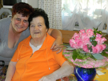 Frau Herta S. mit ihrer slowakischen Personenbetreuerin Alicia Pataiova