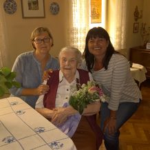 Unsere Personenbetreuerin, Frau Zuzana Csaplarova aus der Slowakei, Frau Edith K. und unsere Gebietsleiterin für die Wien, Frau DGKS Karin Kosch